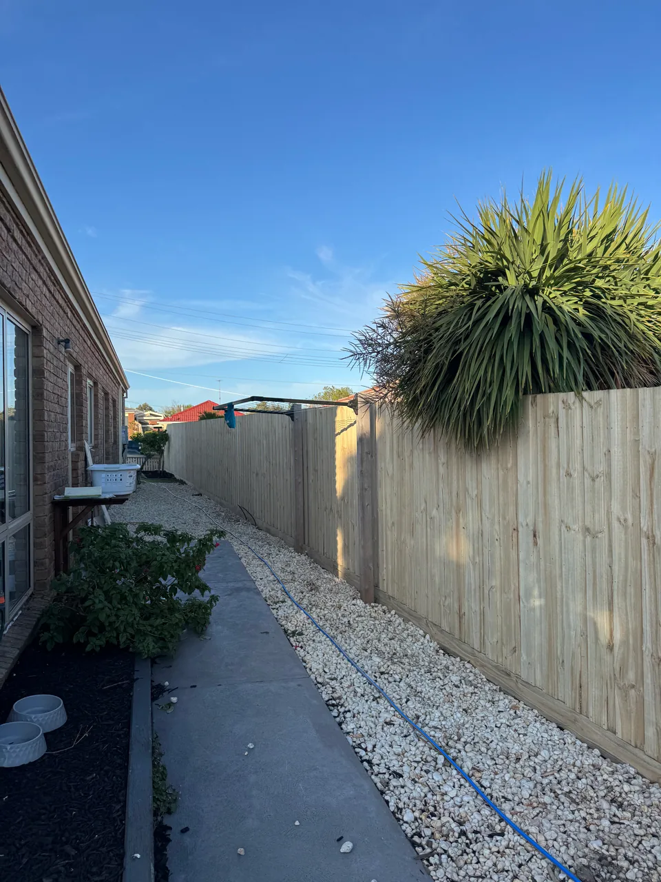 1.95 m high timber paling fence built by Armstrong Creek Fencing