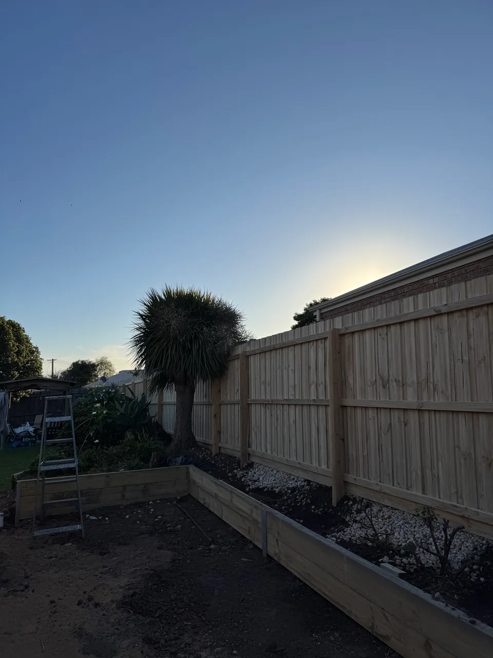 1.95 m high timber paling fence built by Armstrong Creek Fencing